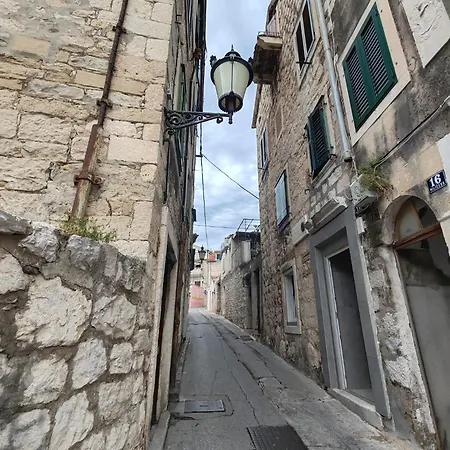 Affittacamere Old 1 & 2 - Varos *
