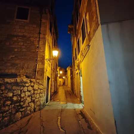 Affittacamere Old 1 & 2 - Varos